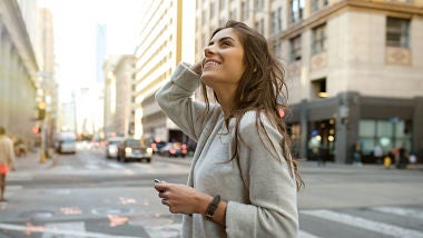 woman-on-ipad woman-on-ipad